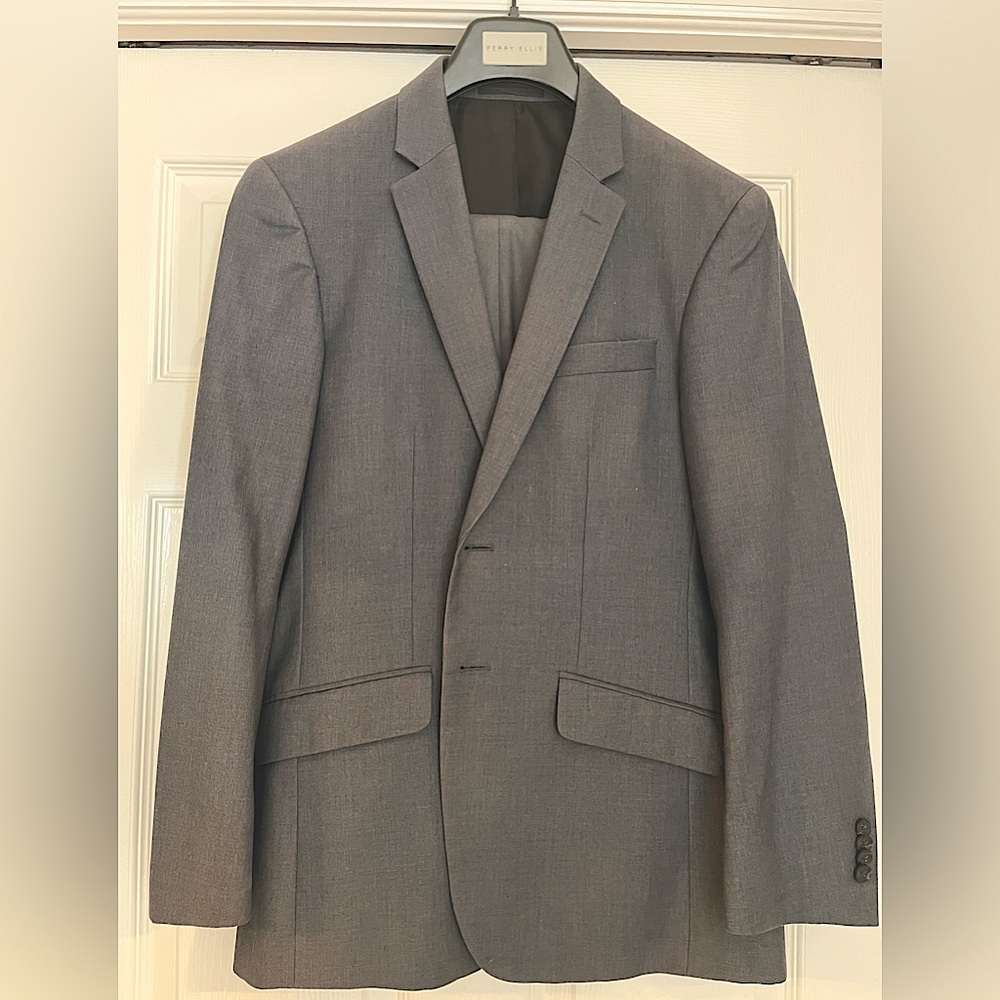Kenneth Cole Reaction Slim Fit Suit